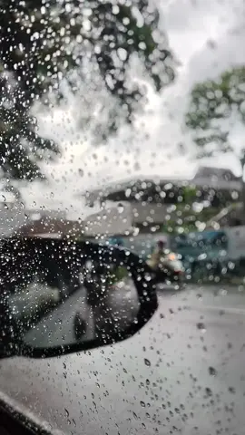 rain🌧🌧#mentahanvideo #hujandalammobil #fypシ #fyppppppppppppppppppppppp #viraltiktok 
