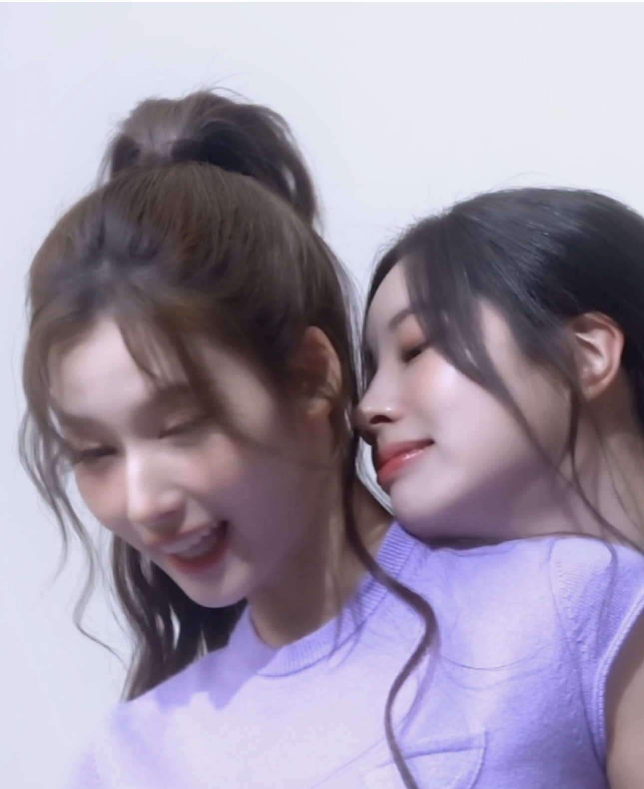 SaiDa Moment ปกติต้องเป็นซานะที่ทำสิ แบบนี้ 😆😚 #twice #sana #dahyun #saida 