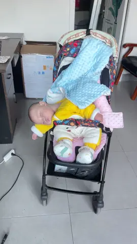 Cô chú bị con lừa rồi đúng k? 🤣 #viabexinhyeu #nhaviabeyeu #nhavia2vach #babycutevideos 
