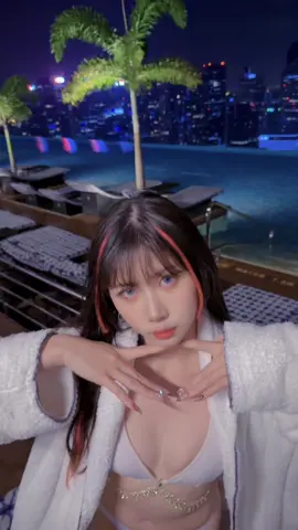 隨便啊 反正現在什麼都要被限流 我要pua TikTok 😀 #抖音小助手 #抖音爸爸別限我流 #無邊際泳池 