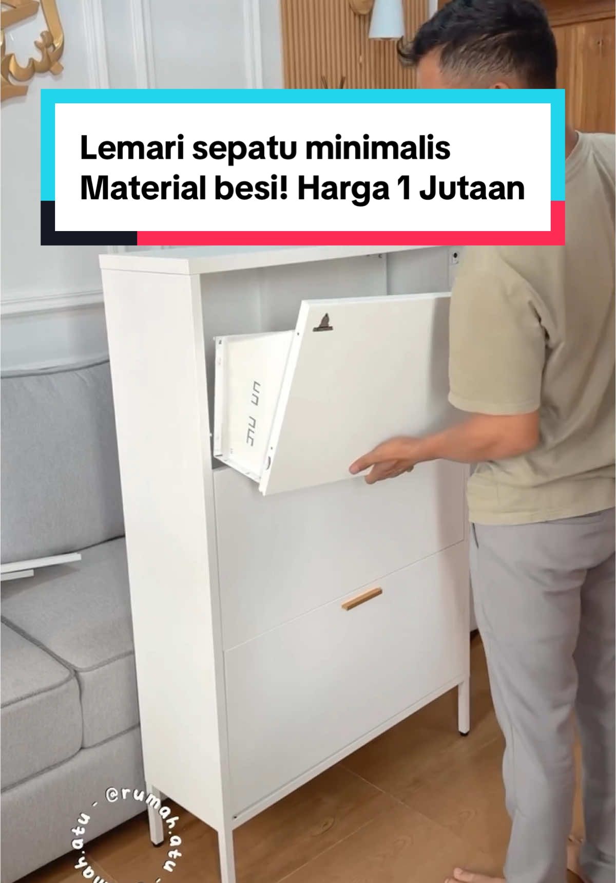 Lemari sepatu besi minimalis harga 1 jutaan👀 Back in stock lemari sepatu besi minimalis SR002 Olymsteel di MORE Furniture Anti debuan, rayap & jamurr 2) muat 20-25 pcs sepatu, dilengkapi kaki bisa digantung tempel ke dinding juga 1hoo Yuk jangan sampai kehabisan lagi buruan order sekarang di MORE Furniture! GRATIS ONGKIR Jawa-Bali #morefurniture #lemarisepatu #lemarisepatubesi #raksepatu #raksepatubesi #olymsteel #lemariminimalis #raksepatuminimalis #lemaribesi #furniturebesi #furniture #shoesrack #furnituresurabaya #tokofurnituresurabaya 