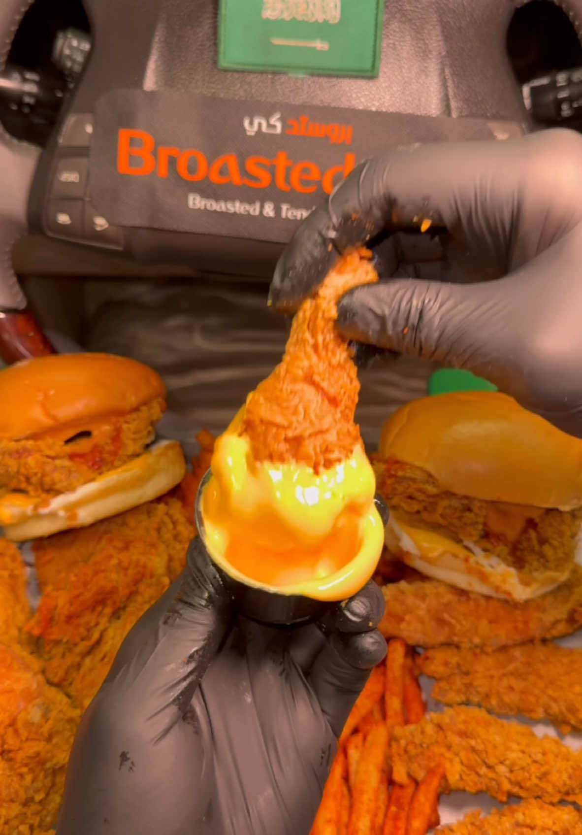 بروستد كي ؟🇸🇦🍗 مطعم الي متخصص بالمذاقات المتعددة و الحرارات المتدرجه 🌶️🥵 طبعا حالياً عندهم موسم جديد لحرارة مميزة من شطة التباسكو 🤯الشهيرة و بصراحة وايد مبدعين فيهم و لذيذ 😋 و عليكم بالعافية  🔸 حساب المطعم:@broastedkeysa 📍 موقع المطعم : متواجدين بالرياض و قريبا فرع 14 بحي القادسيه 🔸متواجدين على تطبيقها التوصيل 🛵 📌 لاتنسون تكتبون لي رايكم عن المطعم ‏ ‏AD #بروستد#دجاج#كرسبي#سبايسي#لذيذه #قوي#مطاعم_الرياض#لذيذ#جوع#مصر#الدمام#الخبر#السعوديه#الشرقيه #البحرين#جده