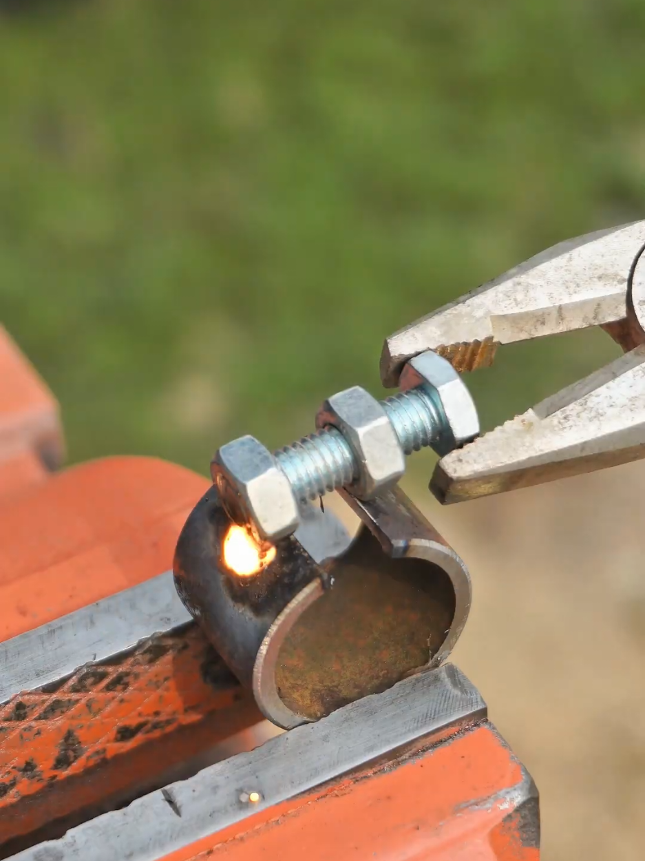 Best Simple Homemade Tool Idea 💡#DIY #tool #craft #idea #asmr #metal #welder #welding #art #fabrication #latch #lock #tools #homemade 