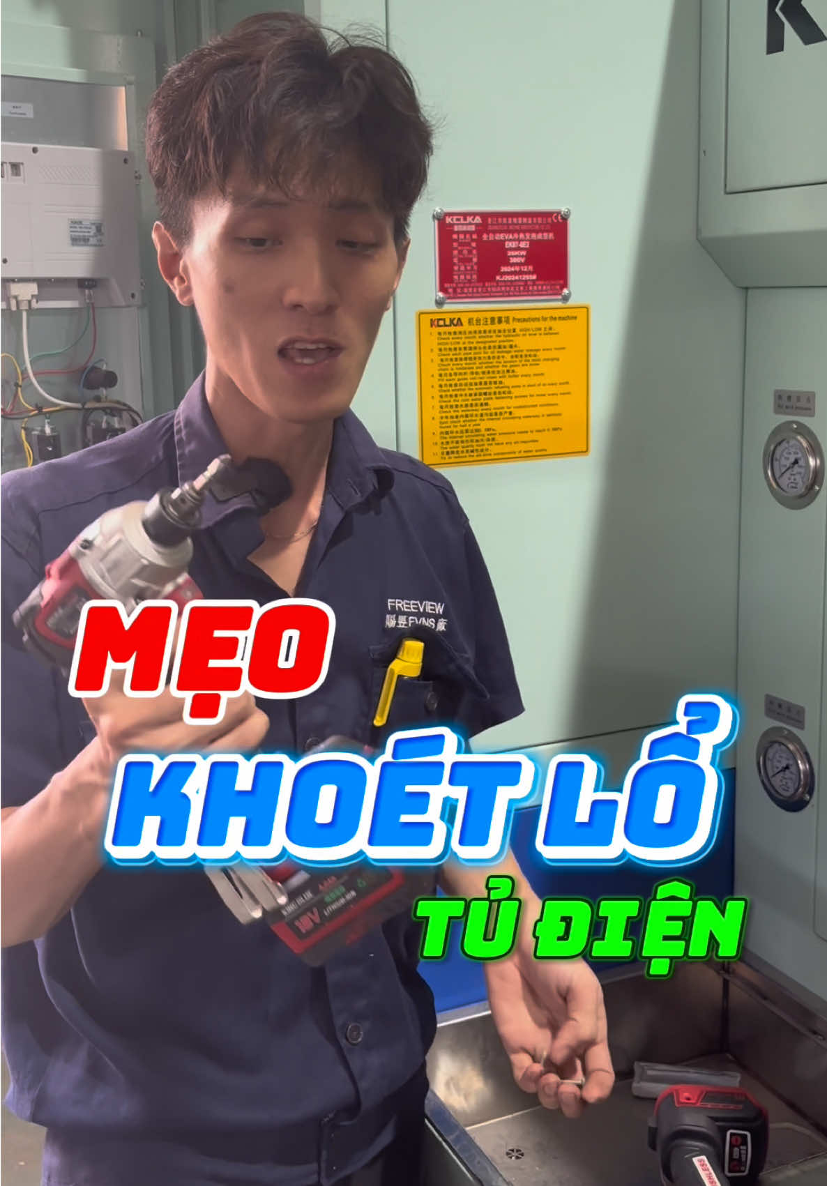MẸO KHOÉT TỦ ĐIỆN DỄ DÀNG HƠN #anhthodung #kingblue #baotri #electrician #tips #trick #LearnOnTikTok 