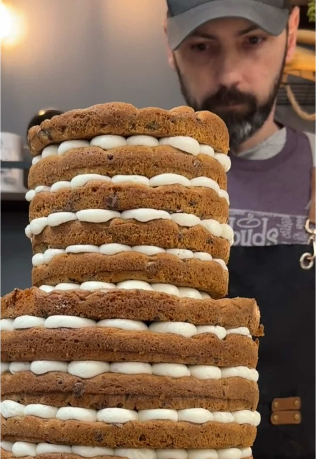 Cookie lovers, this one’s for you! 🍪✨ Watch as we craft this stunning tiered wedding cookie cake, made with layers of perfectly baked cookies and luscious buttercream. A unique and delicious twist on the traditional wedding cake, finished with elegant floral accents. 💍❤️ Who sdp you know that would choose cookies over cake for their big day!  #WeddingCookieCake #CustomDesserts #CakebudsCreations #cakebudsbakery #cakebuds #cakebudsjc 