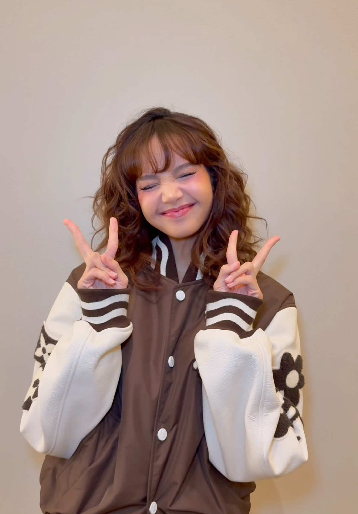 HAPPY NEW YEAR FROM V MAGAZINE &… @LISA!  V152—Spring Preview 2025 Issue starring #LISA—launches January 13th! Can you guess the theme of Lisa’s four covers? Let’s just say it’s inspired by fresh beginnings, the NEW YEAR, and the approaching LUNAR NEW YEAR. Pre-order your copy now at shop.vmagazine.com, and stay tuned next Monday for the first official cover reveal! #LALISA #리사 