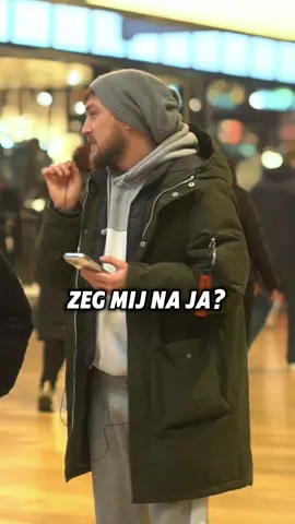 We hebben weer een ERROR..!😂😅{HELE VIDEO VRIJDAG 17:00 OP YT : EZKIMOTV}#muriitv #comedy #straatinterviews #raadsel  #lachen #CapCut 