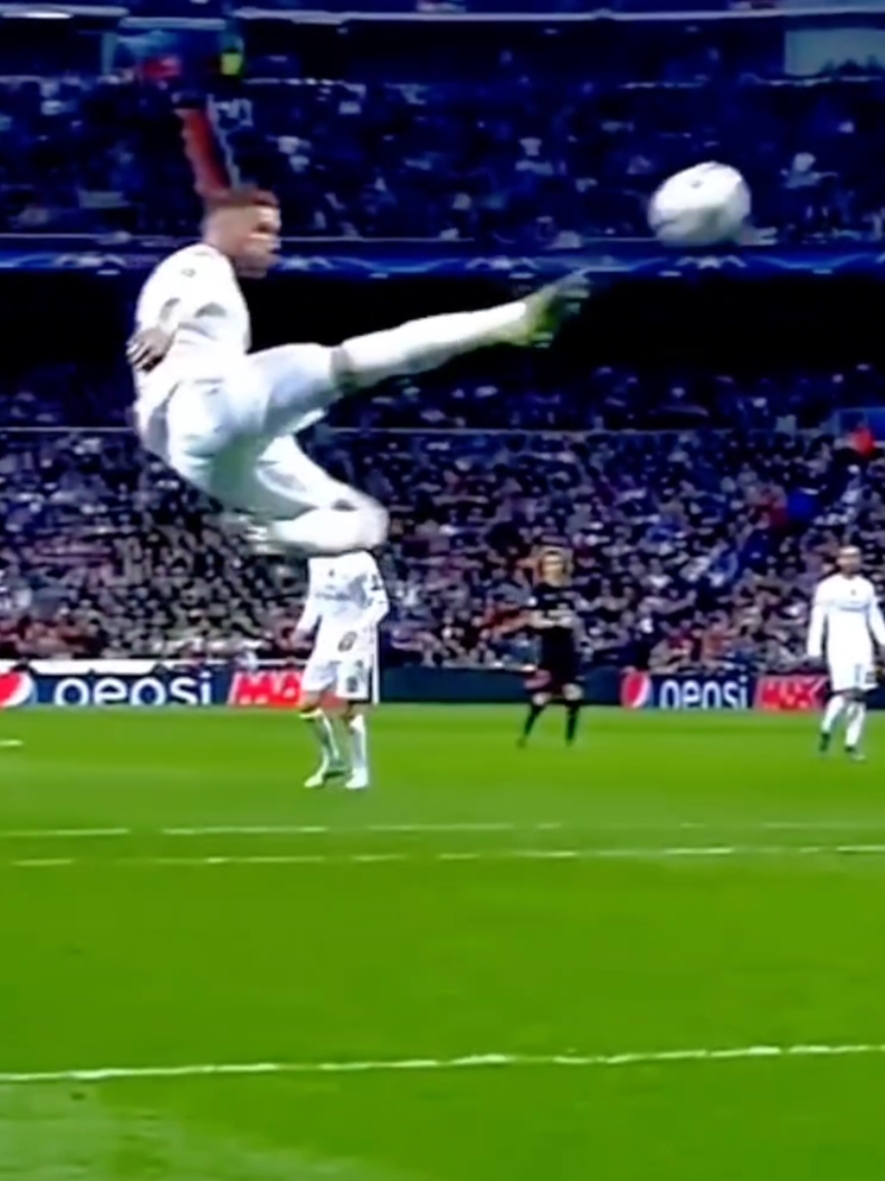 Sergio Ramos The Ultimate Defender #footballskills #football #fottballtiktok #soccrer 