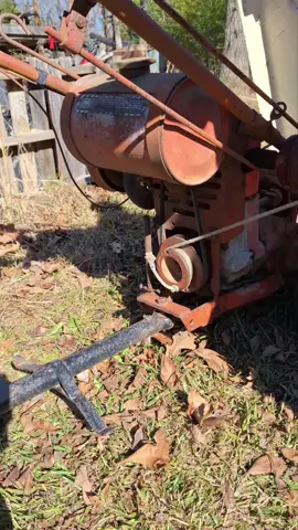 Rope starting a Gravely Walk behind tractor #secondwindmechanical #tractor #gravley #gravelymowers #happytractoring #tractors #1min #DIY #smallengine #smallenginerepair #smallenginemechanic  #pushmower #lawnmower #oldlawnmower #yardwork #lawncare #lawn #1960spushmower #alabama #alabamatiktok #fyp #fypシ #fypシ゚viral 