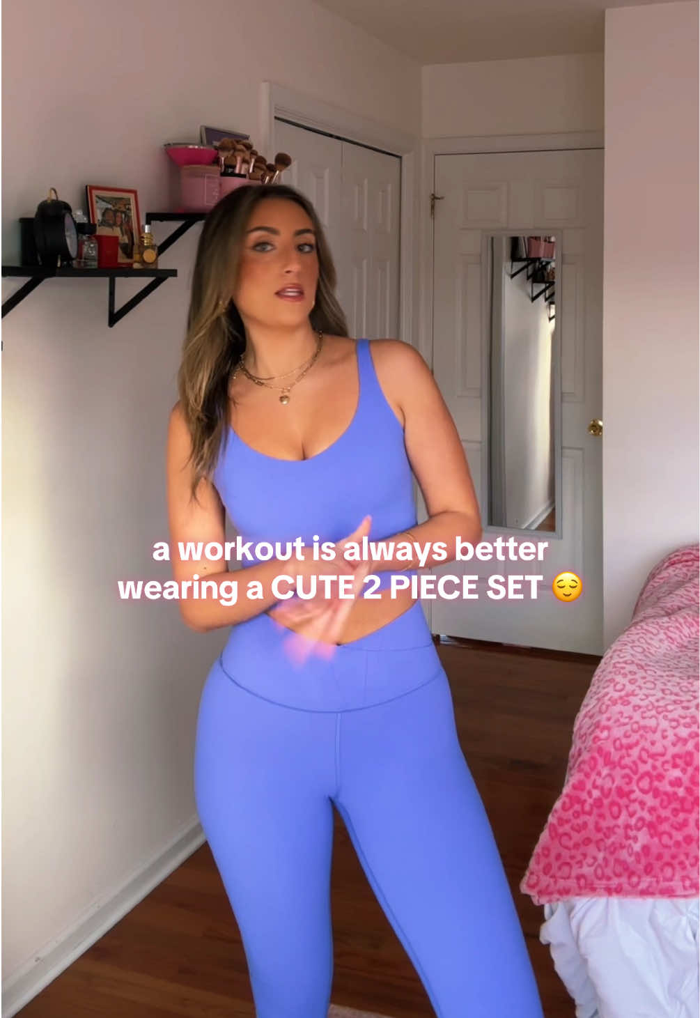 How cute are these crossover leggings from glowmode?? With the matching sports bra = PERFECTION 🤌💗 The quality on these leggings is AMAZE and the crossover design is so cute!! @Glowmode is my favorite for affordable activewear!  #glowmode #glowmodeleggings #glowmodecrossoverleggings #crossoverlegging #leggings #newyearnewaura 