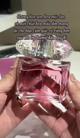 Nước hoa nữ Versace Bright Crystal EDT 90ml