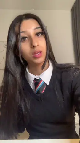 get ready wirh me for my first day back at school yall 😇😇😇😇 #school #getreadywithme #grwm #early #winter #2025 #grwms #zars #girlsonly #girls #girl #bedroom #vanity #skincarw #brows #lashes #schoollife #Lifestyle #relateable #microinfluencer #makemefamous #goviral #fyp #viral 