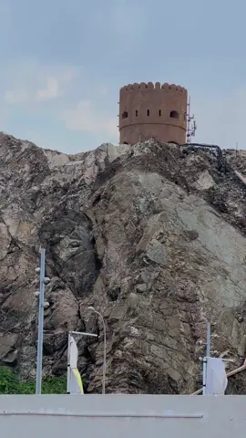 Beautiful place #oman🇴🇲 #viraltiktok #oman🇴🇲muscat🥀🌹 #foryoupag #2025 #muscat_oman🇴🇲 #view #tranding 