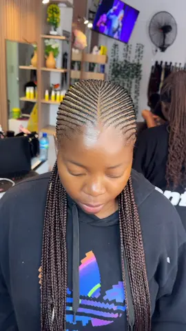 #fyp #trending #fypシ゚viral #foryou #pretoria #tiktok #foryoupage #gauteng #pretoriatiktok #fypシ #viral #braids #tribalbraids #cornrows #straightbacks #cornrowsbraids #straightup #straightbackbraids #fulanibraids #braidstyle 