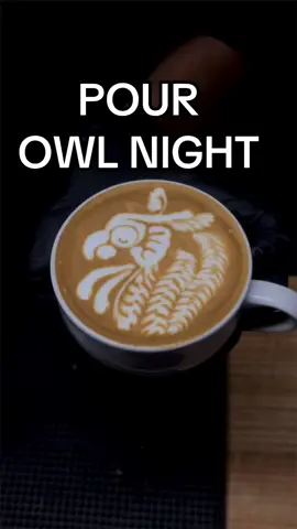 Owl Night pouring                   #tutoriallatteart #latteart #barista #coffeaddict #coffee #coffeeshop #owl 
