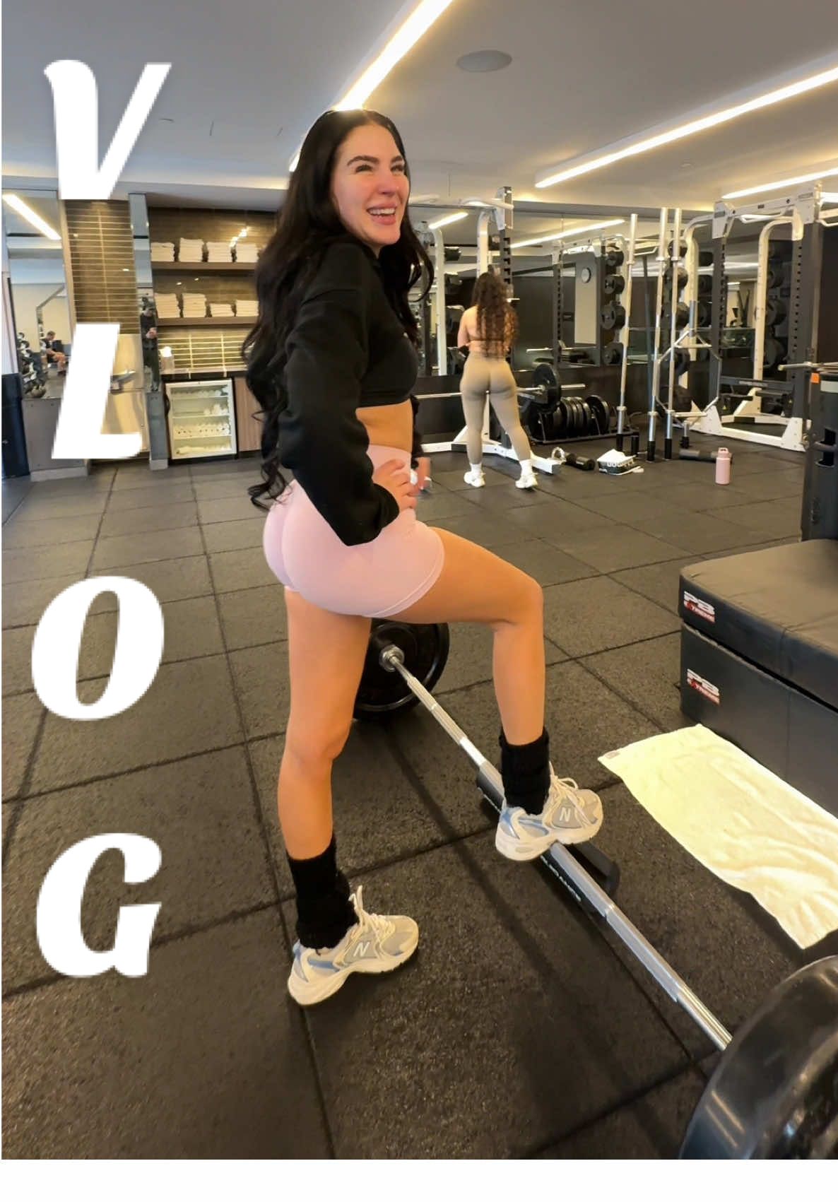 @DFYNE shorts on a gym day always 💗