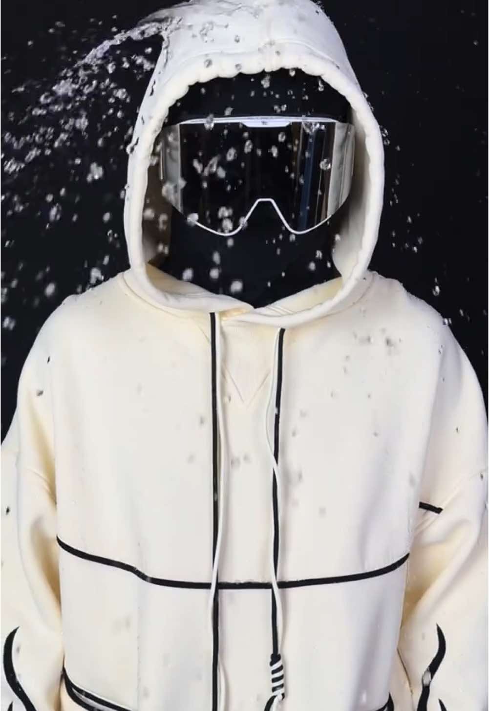 Snowall Fire Hoodie designed for snowboarders and skiers, it's your go-to for the slopes, après-ski, and daily life. Made from 99% soft cotton with a water-repellent finish, it's built for comfort and protection in any condition. #hoodie #ski #snow #snowboarding #wintervibes 