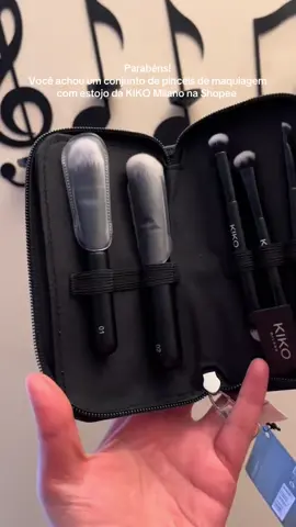 Link da bio pra mais produtos!😉 Produto Nº88 no link da bio!🔗💄 Kit de 5 pincéis de alta qualidade + estojo organizador. Perfeito para levar sua maquiagem para outro nível!📦 Compacto e prático para viagem.🎁 Um presente ideal para amantes de maquiagem e estilo.#MaquiagemPerfeita #KIKOMilano #BelezaComEstilo #fyyyyyyyyyyyyyyyy #fypageシ #entregatiktok