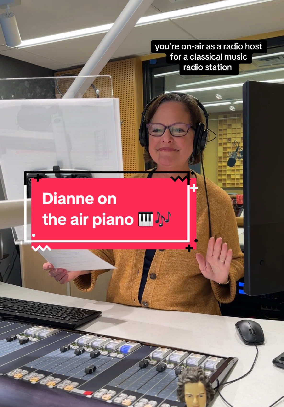 Dianne on the air piano 🎹🎶 #classicalmusic #classicalmusictiktok #mozart #pianist #radio #sf #sftok #sanfrancisco #kdfc #sfbayarea #bayarea