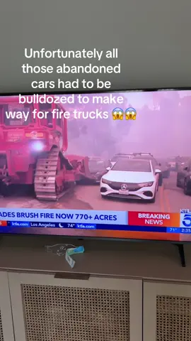 Update to my last video. This is the most insane thing I’ve ever seen! Firefighters say if you ever have to abandon your vehicle that you should leave keys in the ignition otherwise this may happen 🫠🫠 #palisadesfire #pacificpalisades 