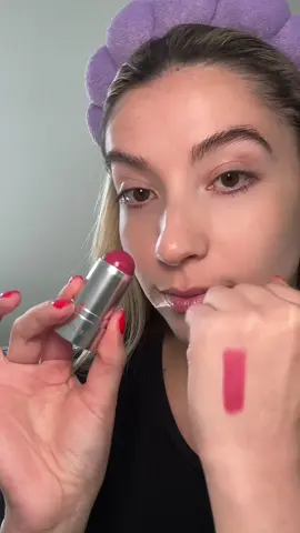 Tried the @r.e.m. beauty blush stick in Call Back today and I loveeee. Cream blush is my favorite. This one was soo easy to blend, and the color stayed all day, without having to set it with a powder blush 🩷 #makeup #beauty #rembeauty #makeuptutorial #makeuptips 