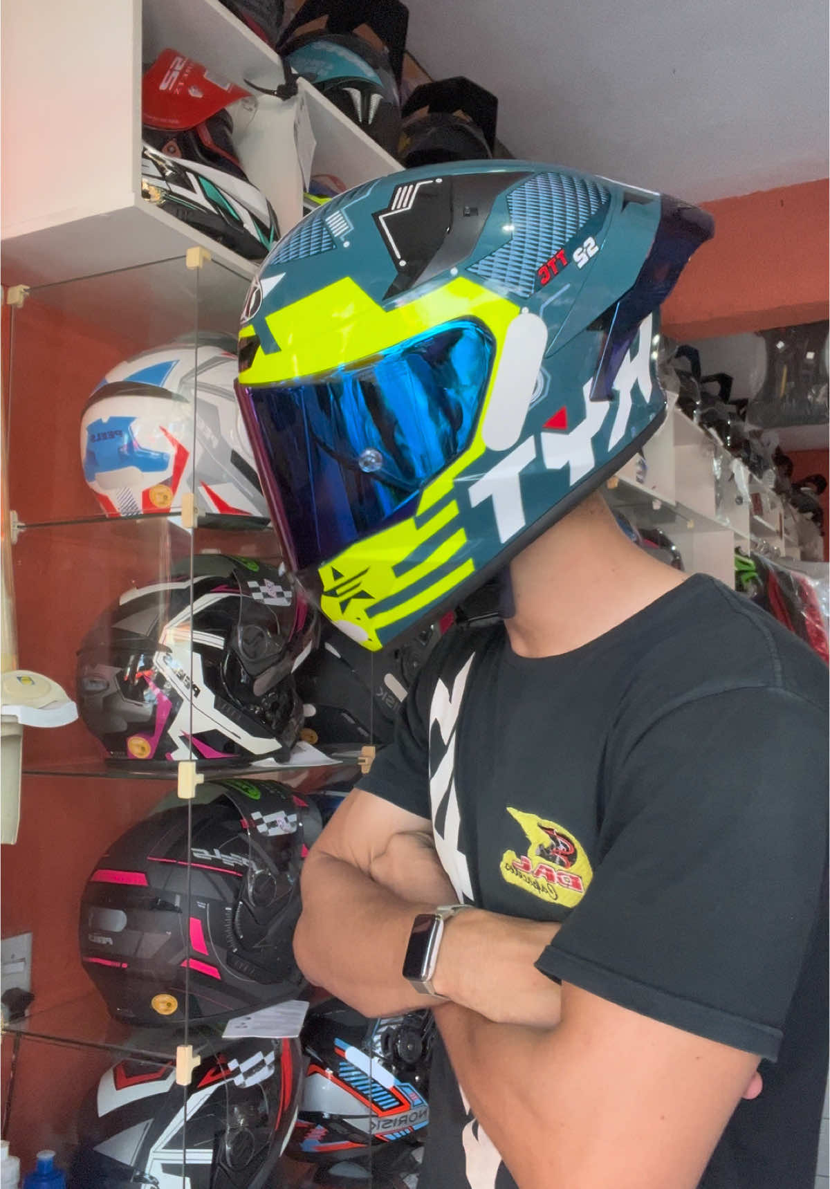 Capacete Kyt é muito bonito e completo não tem como! #fyp #ls2 #capacete #244 #viral 