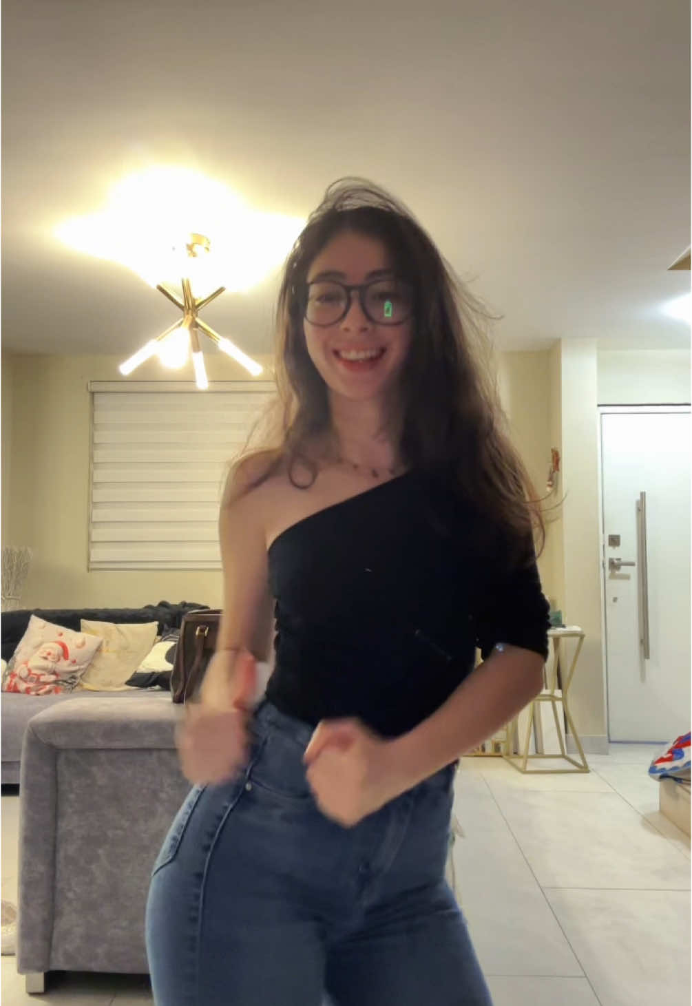 No me lo bajes TikTok es solo un baile 🥹#foryou #parati #fypシ #ecuador #xyzbca #dance #maluma #x #jbalvin #nickyjam 