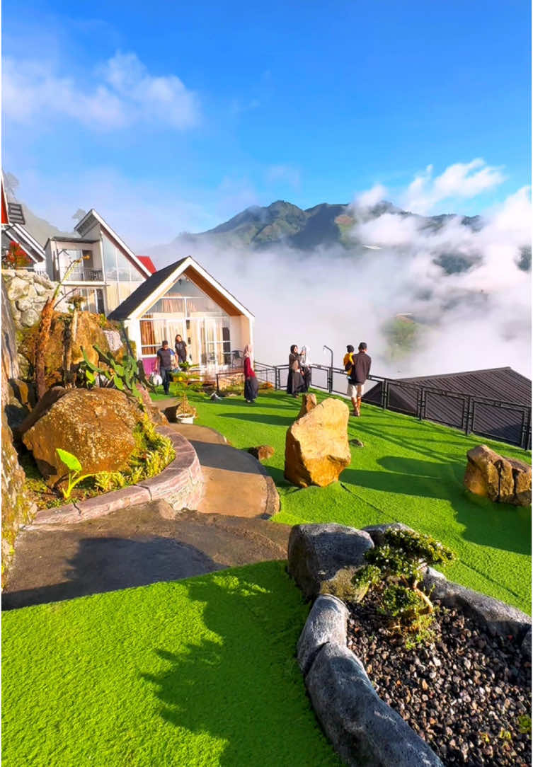 Villa Dengan View Terbaik Dan Wisata Yang Sedang Hits Taman Langit Dieng Villa Pintu Langit  #fyp #fypシ #tamanlangitdieng 