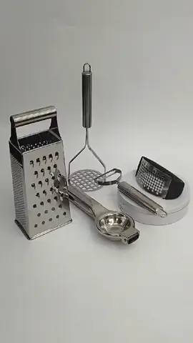 🍴 Kit 5 Utensílios Inox para Cozinha – Descascador, Amassador de Batata, Alho Ralador e Espremedor de Limão 🍋🥔 💡 Transforme sua cozinha com praticidade e estilo! Tudo o que você precisa em um só kit para facilitar seu dia a dia na cozinha. 🔪✨ ⚙️ Ferramentas de alta qualidade em inox para facilitar o preparo de seus pratos, desde amassar batatas até espremendo limão com facilidade! 🍽️🔄 💸 Preço especial: R$27,10! Não perca essa oportunidade! 💳 📂 Acesse o link do produto: https://s.shopee.com.br/8zpJ4akBYE 🛒 Garanta o seu Novidades Vitrine agora e arrase na cozinha! 😍 #novidadesvitrine #shopee #kitutensiliosdescascadoralhoeralador