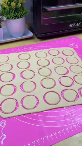 Pastel mini renyahnya sampe berbulan bulan