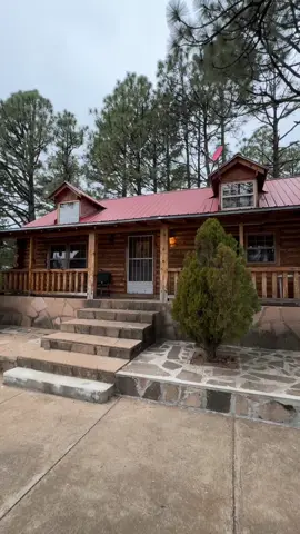 Quédate en una cabaña con toda tu familia, en la cabaña Flores puedes llevar hasta a la suegra, está en ciudad Madera y es una buena opción para hospedarse y conocer las maravillas que tiene este municipio. #cdmadera #chihuahua #mexico #cabaña 