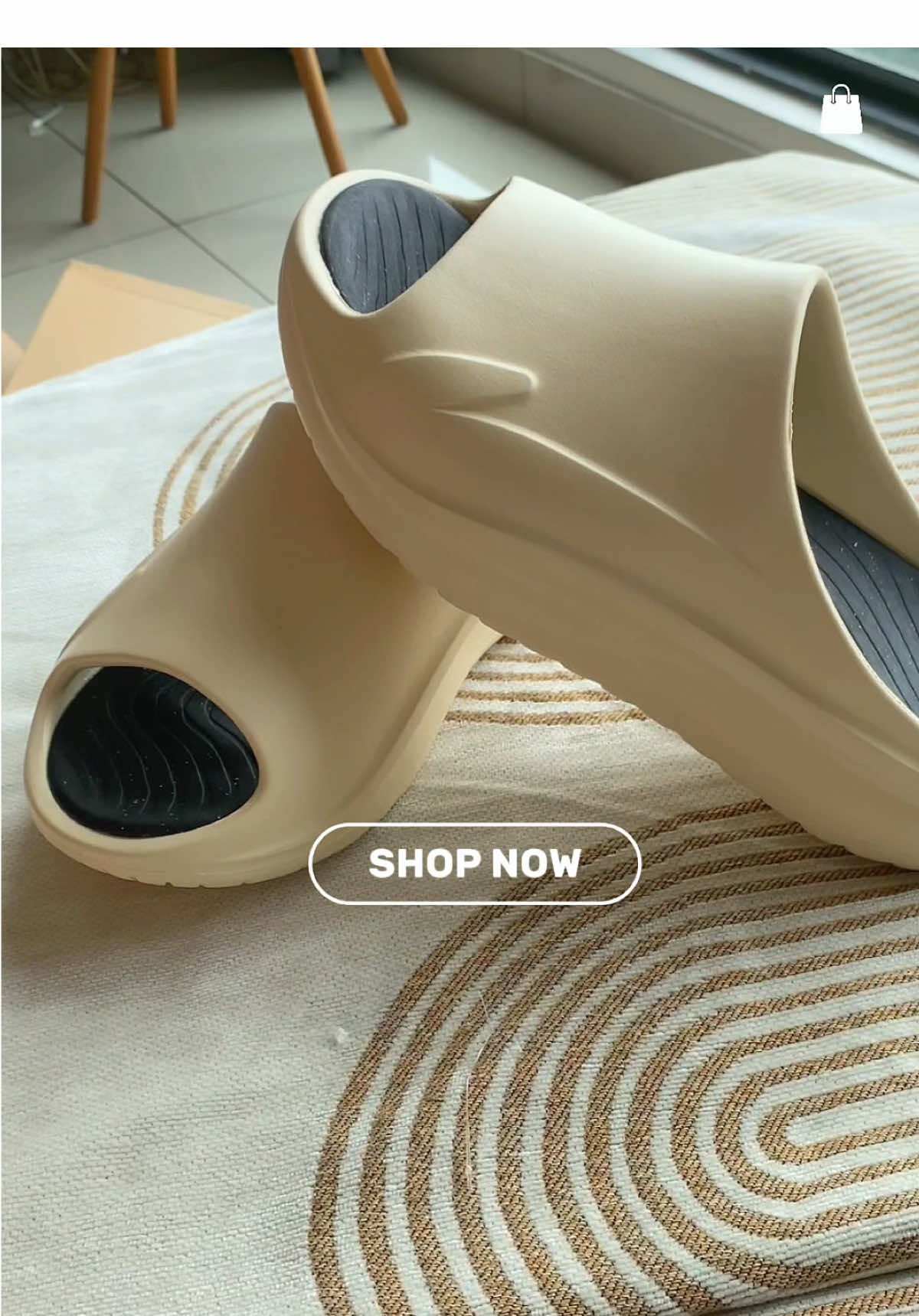 Experience cloud-like comfort! 🌟 LI-NING Professional Sport Slides AGAUO03  Your feet deserve this luxury 🔥 Shop now at Official Store ✨ #comfortgoals #sportessentials #LiningSG #sportwear #comfortslides #SGvibes #sportyfashion #unisexstyle #TrendingNow #needthisnow 