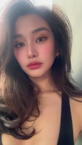 Tried this idol glow makeup. Wait for it 🫰🏻