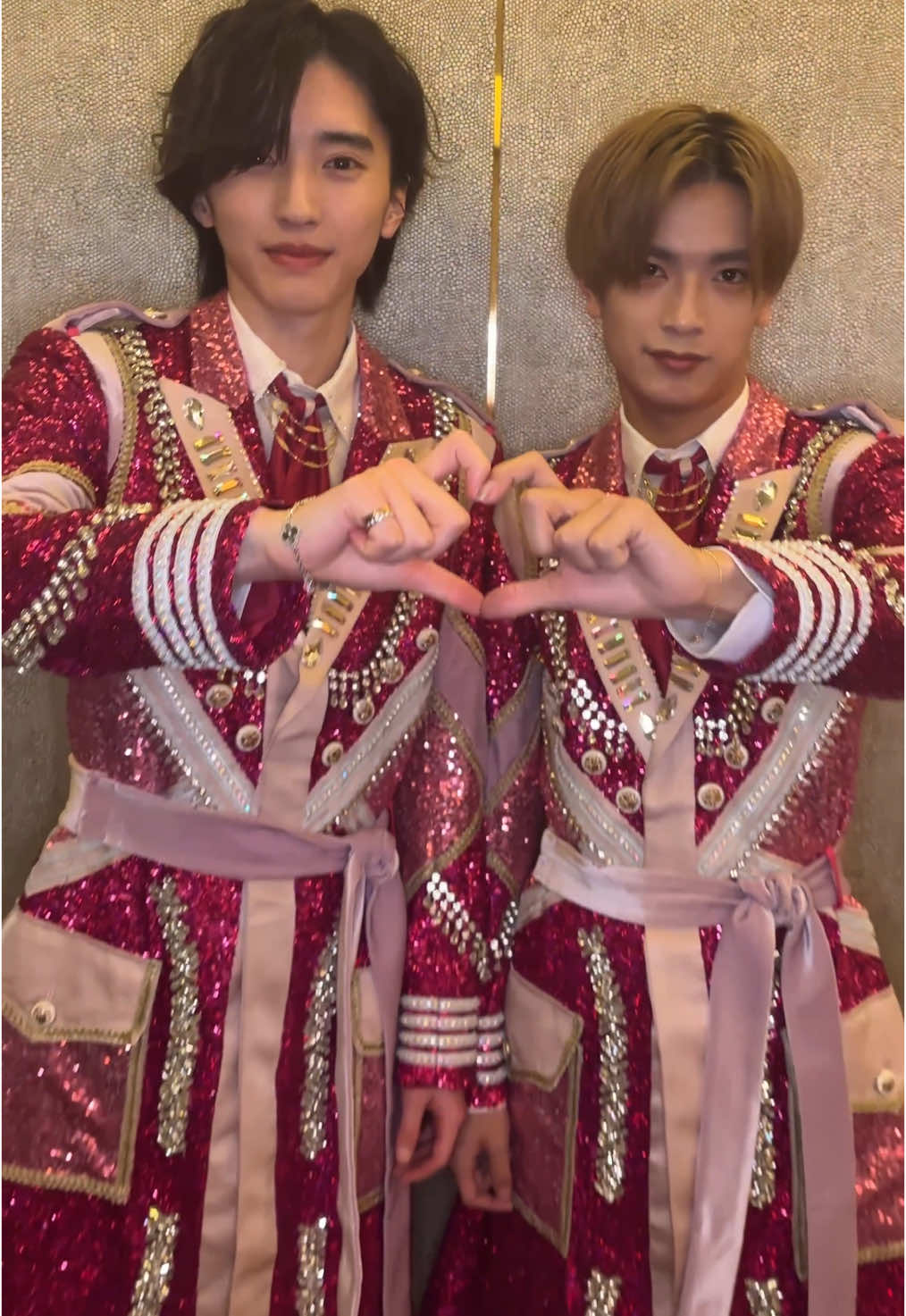 #道枝駿佑 #高橋恭平 #君に恋をした #君恋ハート 2人で #君恋ハート 完成したよ💘 「君に恋をした」はサブスク•ダウンロード配信中🎧 #なにわ男子