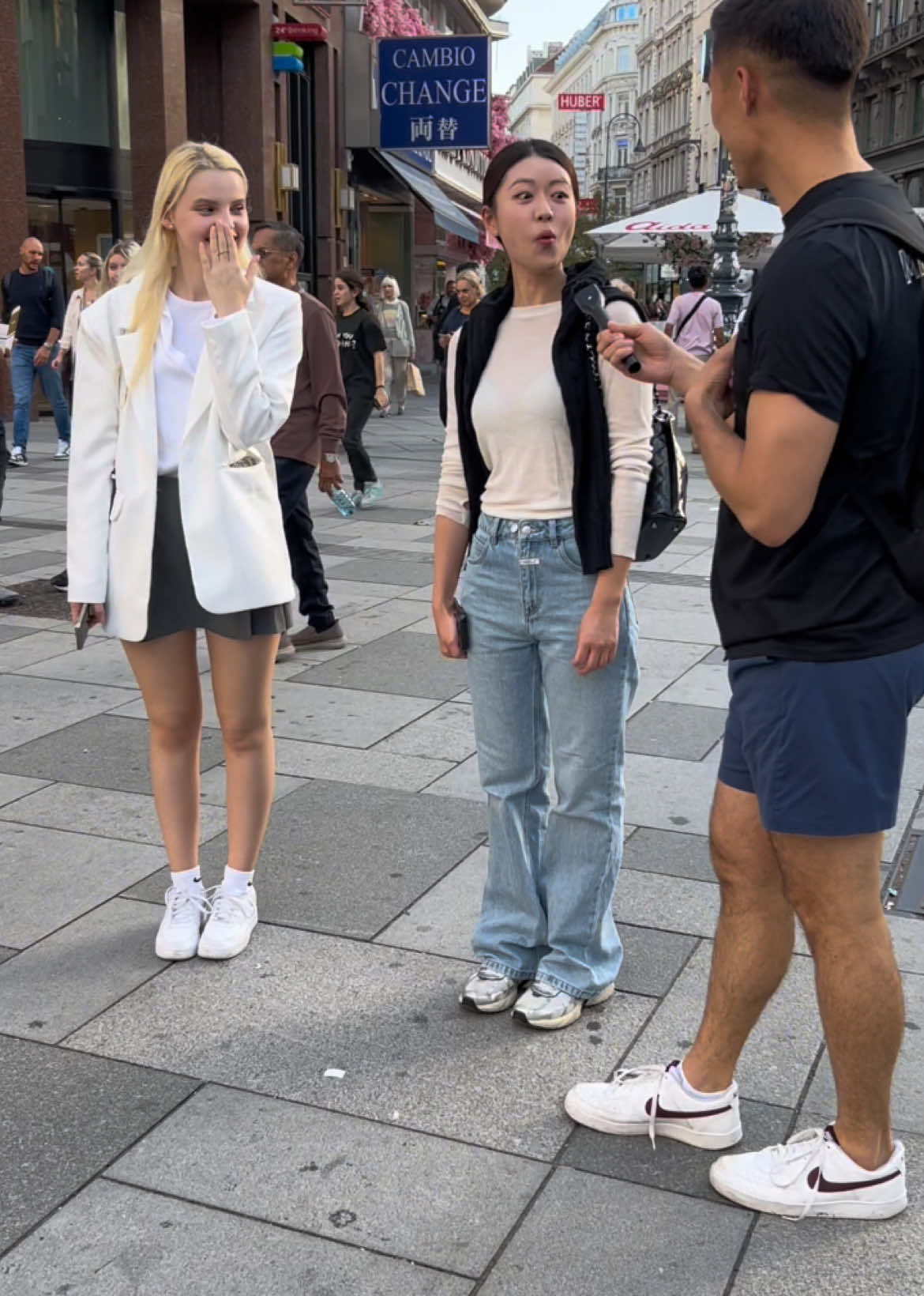 Languages and dance connect the world ❤️🌎 . DM MYDANCE or me if you are interested in learning to dance in Vienna🇦🇹 . #dance #russian #korean #korea #belarus #albania #austria #austrian #japan #vienna 