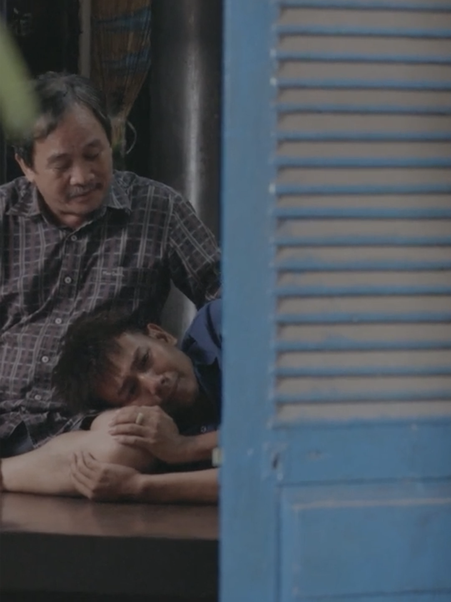 Con dù lớn vẫn là con của cha mẹ #faptv #faptv_cơmnguội #faptvteam #haihuoc #vuinhon #xuhuong #viral #fyp #thaivu #vinhrau #comnguoi #giaitri #funny #huynhphuong #khuatocdai #balangapgo #phimgiadinh #comnguoitap326