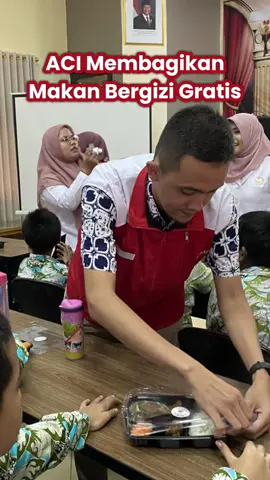 Perjalanan penuh kebaikan! 🛵💨💚 ACI hari ini mengantarkan makanan bergizi gratis ke SLB Negeri Gedangan, Sidoarjo. Program ini adalah wujud kepedulian kami untuk mendukung anak-anak luar biasa mendapatkan asupan bergizi. Terima kasih telah menjadi bagian dari perjalanan ini. Bersama, kita bisa menciptakan senyuman dan harapan! 🌟 Saatnya Beralih ke Yang Lebih Baik #OjolBaik #PerjalananKebaikan #ACI #ACIKurir #OjekOnline #KontenBerbagi #ACIOjekOnline #makansianggratis 