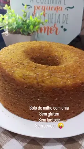Bolo de milho com chia, sem glúten, e sem lactose, sem açúcar.  Ao iniciar pré-aqueça o forno 200 graus  Ingredientes:   No liquidificador você vai colocar Dois ovos  Uma xícara de leite de coco  Meia xícara de óleo de sua preferência  Uma lata de milho escorrido  Uma xícara de adoçante culinário, forno e fogão   Duas xícaras de fubá Bata por 3 minutos no liquidificador  Por último acrescente duas colheres de sopa de chia e uma colher de sopa de fermento em pó (aquele para bolo) Leve ao forno para assar por aproximadamente 30 minutos.#ioneboita #receita #alimentacaosaudavel #cozinhatiktok #semacucar #semlactose #semgluten 