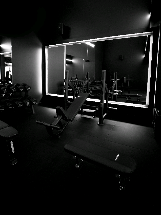 Walk through our gym, see no one but your goal. #athlete #athletes #doha #gym #doha #qatar @Mais Alhajri 