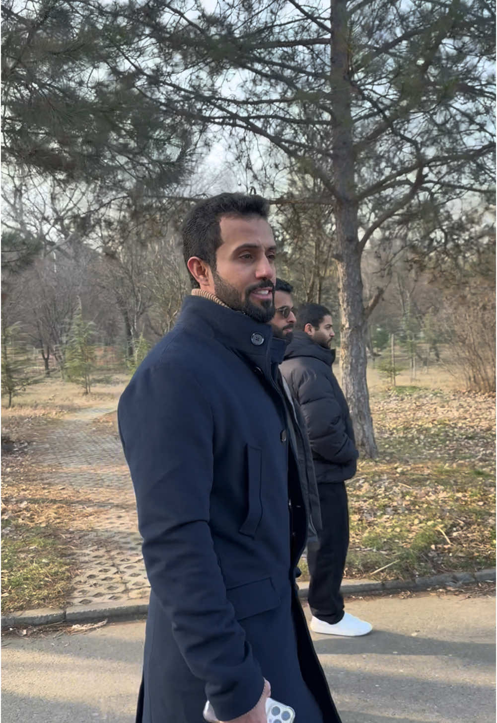 . . مره تزين و عشره اقطوف واغنم زمانك بالسواعي لاتقول بأن الحظ له حوف لان السعي له رب ساعي #الشعب_الصيني_ماله_حل😂😂  #الامارات_العربية_المتحده🇦🇪  #الشارقة #ابوظبي🇦🇪 #دبي  #شعر #قصايد #قصيد 