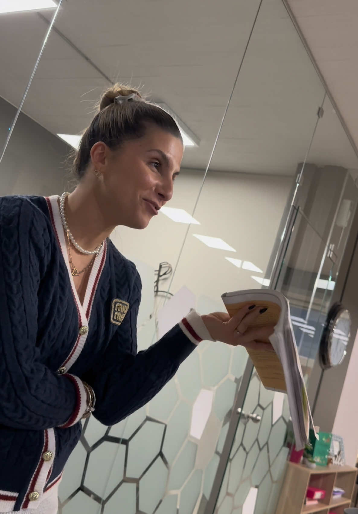 Καλά πήγε αυτό 🤝😂#αχαρακτηριστος #παμεδυνατα @polixorosgnosis @Vivi Kollia 