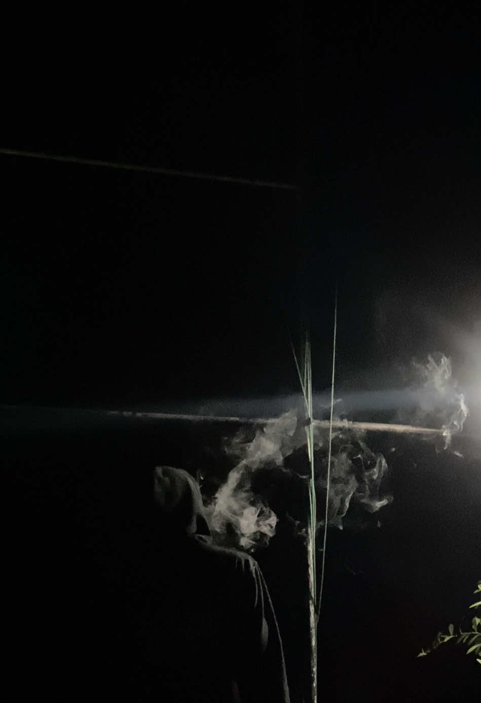 Dulu aku kira malam itu menyeramkan, sampai pada akhirnya aku sadar ternyata malam adalah surganya orang-orang gagal dalam semua hal. #fyp #sadvibes #galaubrutal 