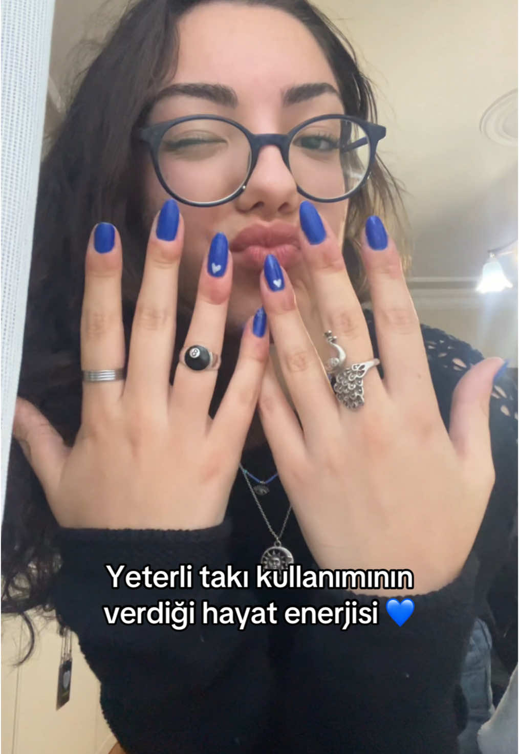 Iııııı i wanna beee everything at once #fitcheck #girlsgirl #howilovebeingawoman #kızneşesi #kombin #takı #jewelerry #lenka 