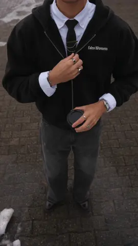 classy streetwear >>> . #fashionstyle #menfashion #outfitideas #classystreetwear #styleguide #OOTD 