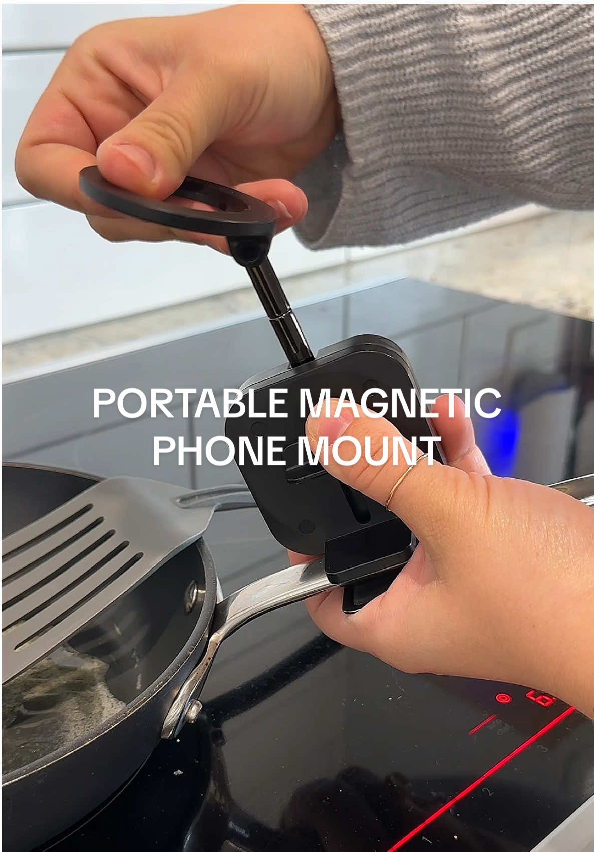 Replying to @itshannahv this completely changed the quality of my content!  #phonemount #tiktokshop #spotlightfinds #contentcreator #contentcreatortips #phone #tripod #lisentravelstand #tiktokshoptips 