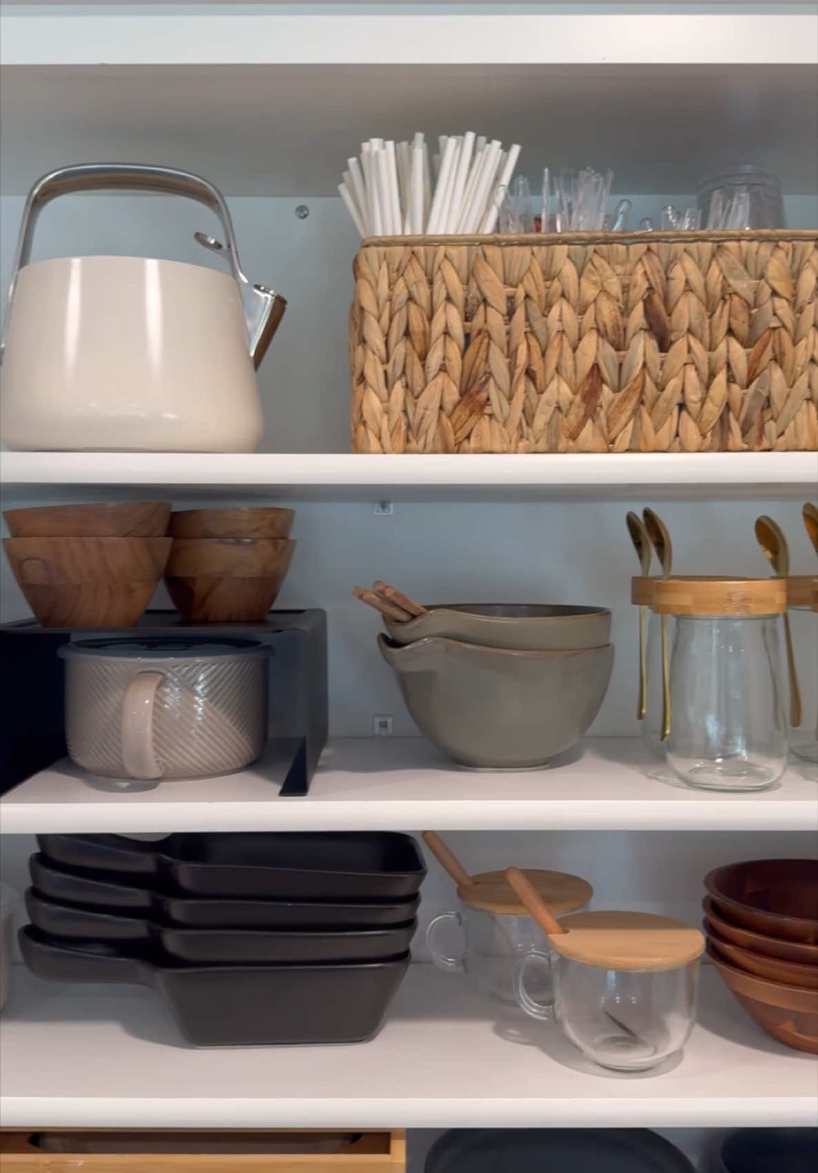 Mid-week tighten-up and organizing🧹🧼 #ASMR #restock #restocking #restockasmr #organize #organization #asmrvideo #random #refill #kitchenrestock #random  #longervideos #organizedhome #restocksnack #satisfying #cleanwithme #satisfyingvideo #satisfyingsounds #asmrsounds #asmrvideo #viral #fyp #trending #explorepage