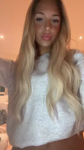 //Reklame// Find dette sæt hos @DinVintage Shop før det for sent💘##fyp##foryou##reklame##blonde