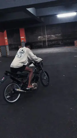 Jika kamu gagal dalam percinta'an maka yakin lah jodomu adalah kematian #sadstory #lagugalau #anugerahterindah #fumodifikasi #fuporting #fypシ #fyp 