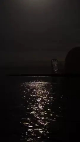 عظيم إحساسي ومن الشوق فيني شي ماينقال وفقير الحب قدام اللي بين ضلوعي لك شلته