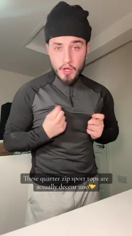 These quarter zip tops are class😳 #quarterzip #sporttop #gymtop #activewearfashion 